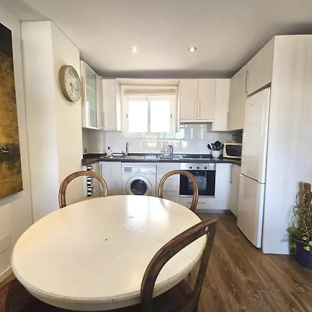 Pass The Keys Original In Strategic Area Apartment