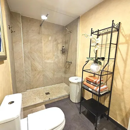 Apartment Pass The Keys Original In Strategic Area