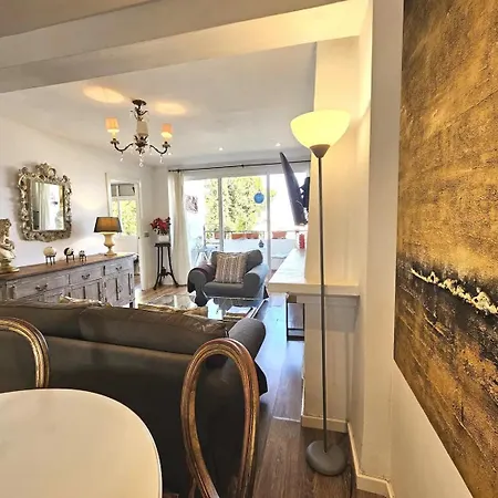 Pass The Keys Original In Strategic Area Apartment
