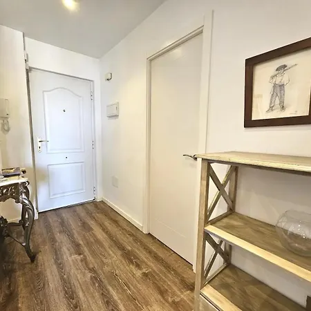 Pass The Keys Original In Strategic Area Apartment